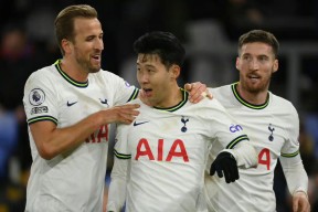 华体会下载-曼联战平AC米兰,孙兴慜扑点救主亚洲杯