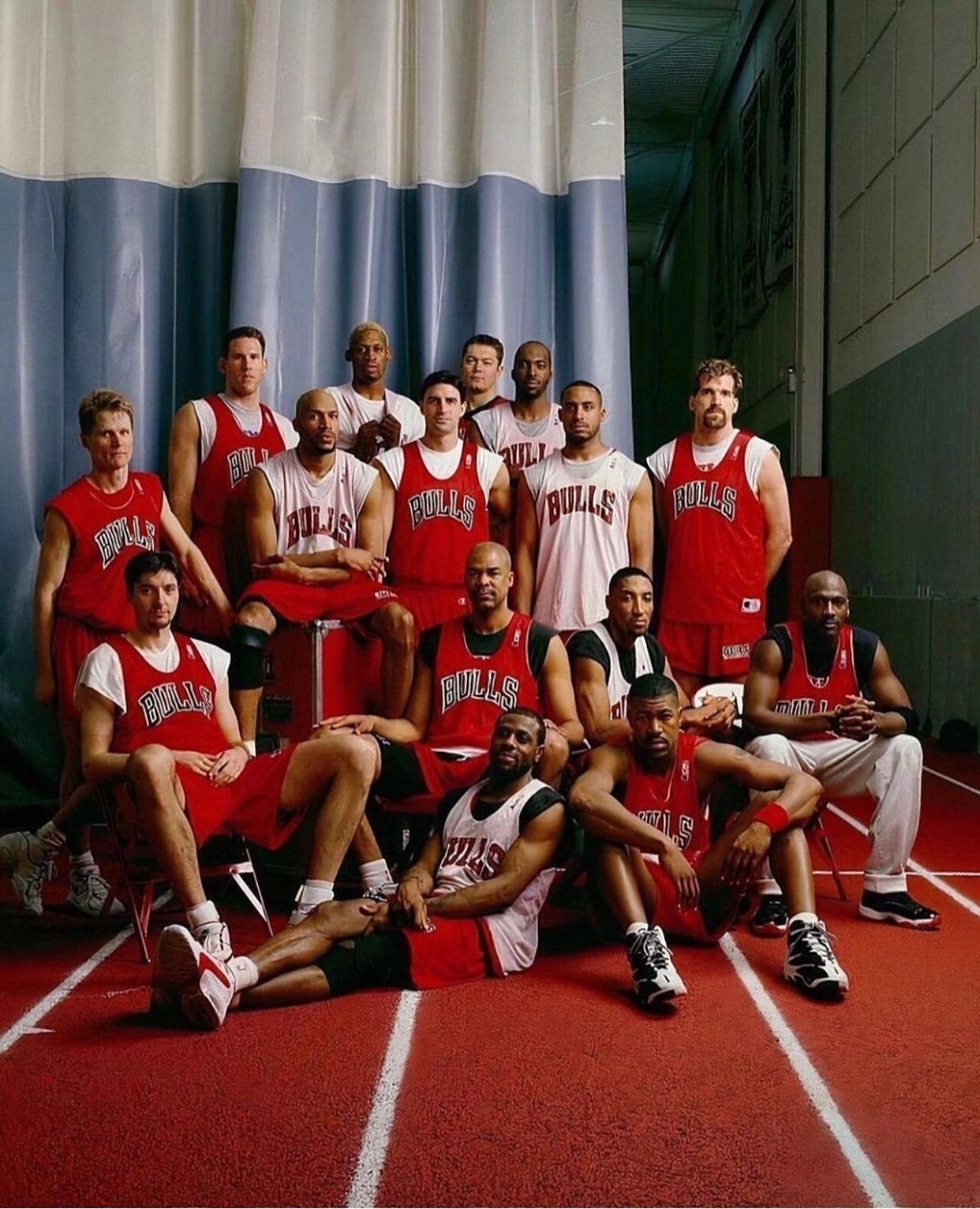 华体会登陆-世界各国篮球队员共同争霸,体育精神传承的简单介绍  第1张 华体会登陆-世界各国篮球队员共同争霸,体育精神传承的简单介绍  第1张