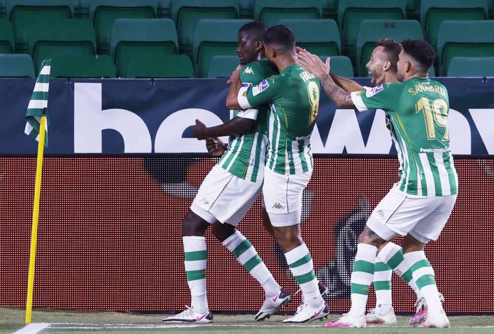 华体会体育-里昂绝杀国米,内马尔乌龙送礼西甲  第2张 华体会体育-里昂绝杀国米,内马尔乌龙送礼西甲  第2张