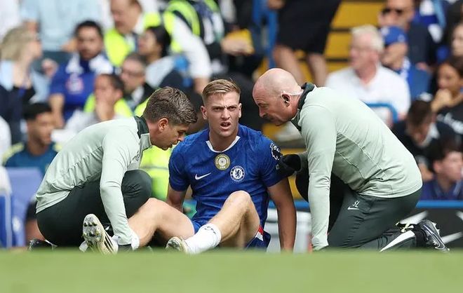 华体会-切尔西球员伤情加重，曼联中场或成转会热点的简单介绍  第1张