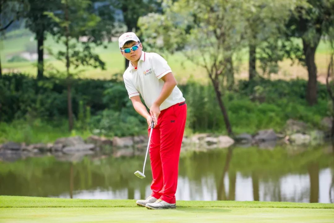 华体会官网-抗压能力强!选手鏖战赛场展现勇气的简单介绍  第2张 华体会官网-抗压能力强!选手鏖战赛场展现勇气的简单介绍  第2张