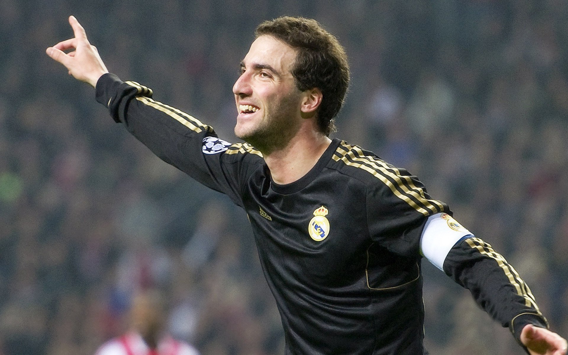 华体会体育-桑巴之舞的挽歌，巴雷拉的爆发与莱比锡红牛的钢铁终结  第1张