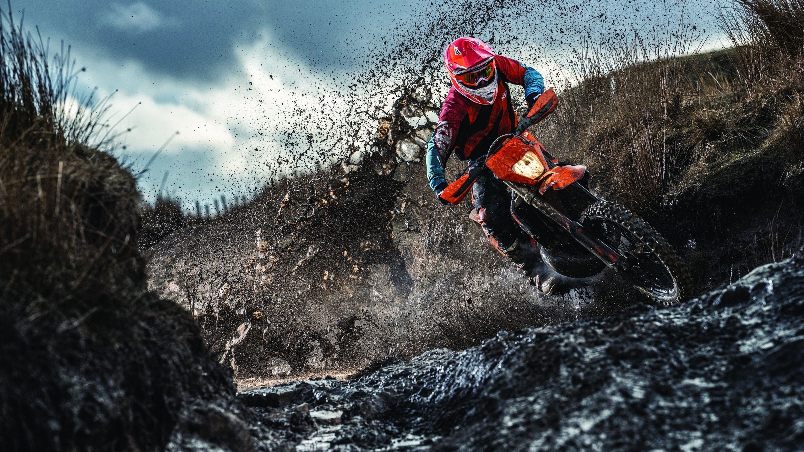 华体会登陆-樱花与武士刀，阿根廷人阿圭罗助阵日本击退德国战车  第2张