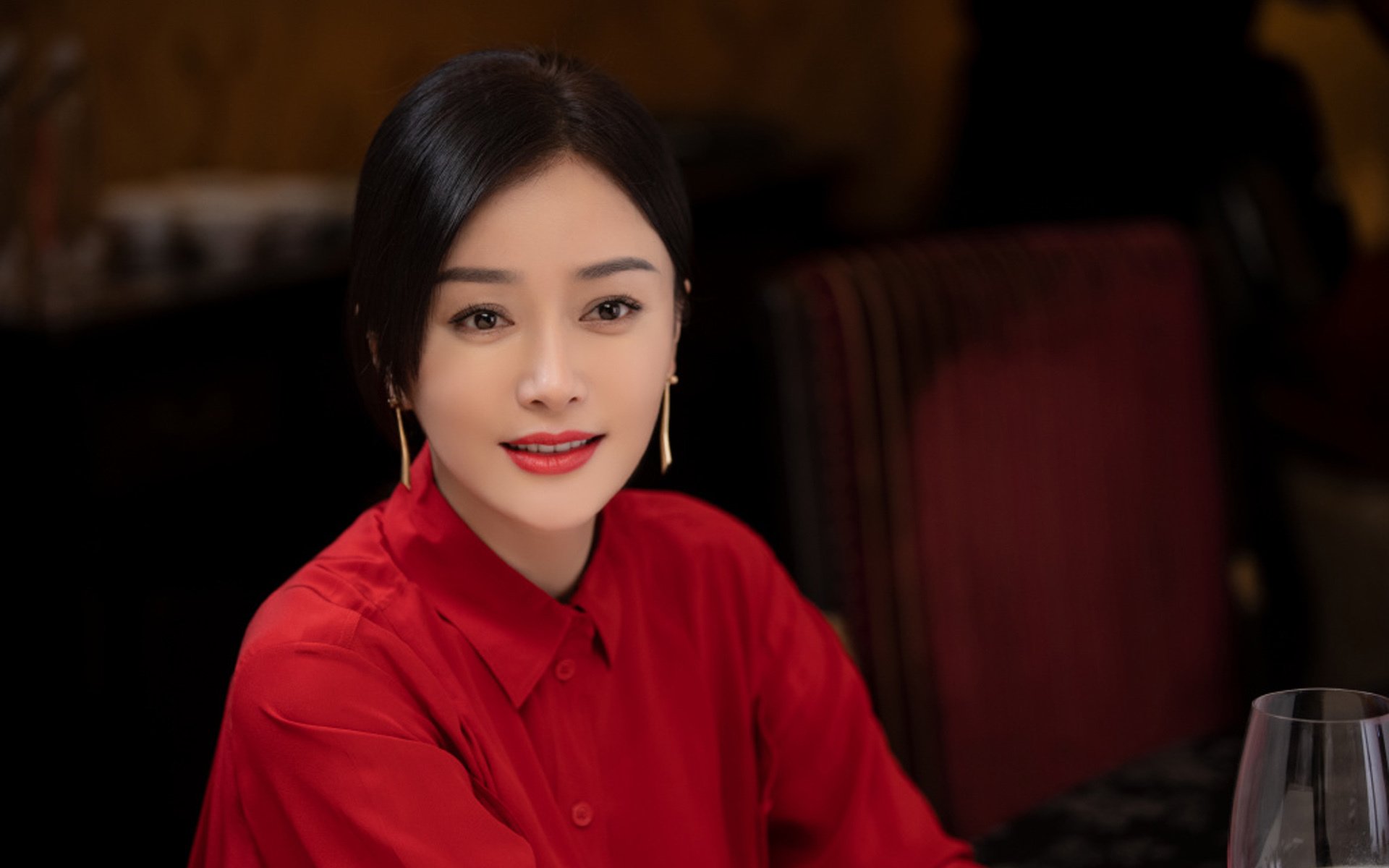 华体会app-蓝杉压境，红魔折戟，2026世界杯决赛的唯一性之夜，越南以铁血节奏击碎欧洲神话  第1张